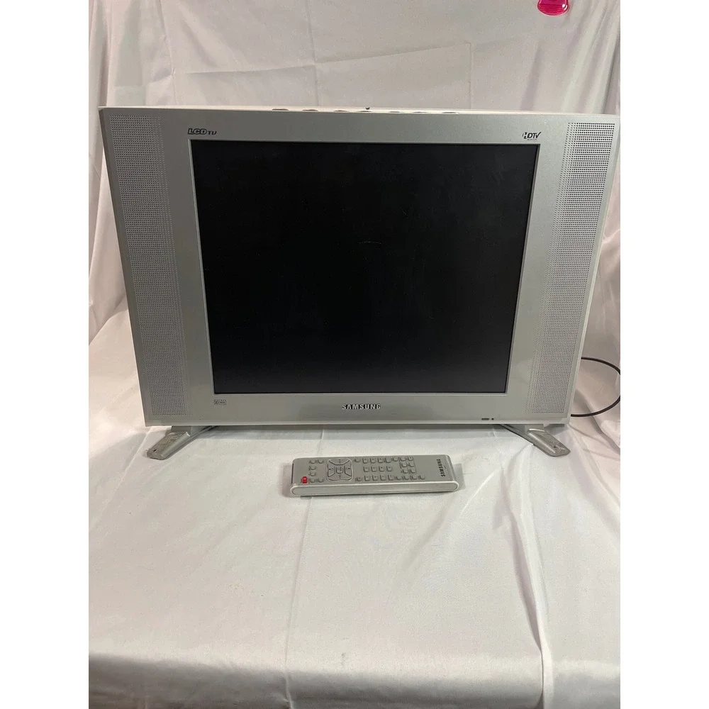 Samsung LTN1765‎ 17